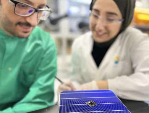 A eficiência das células solares tandem de perovskita/silício atinge 33,2%