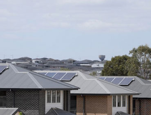 Instalações solares australianas em telhados têm em média mais de 9 kW